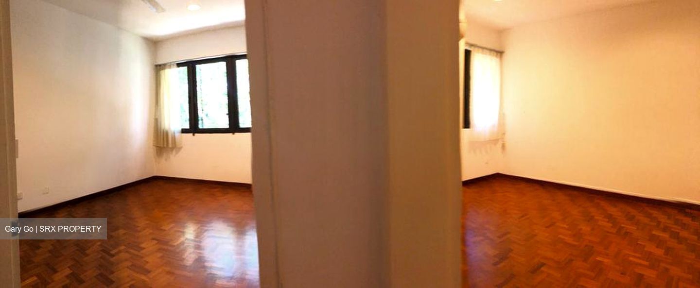 Upper East Coast Road (D15), Terrace #530731401